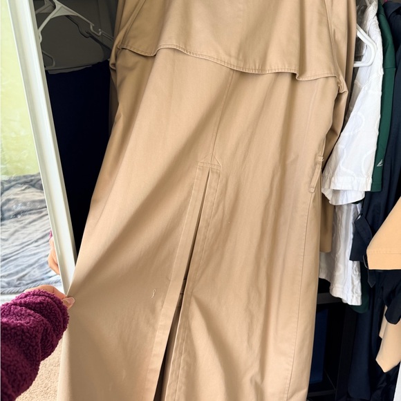 Burberry WOMEN’s Tan Trench Coat - Picture 8 of 8